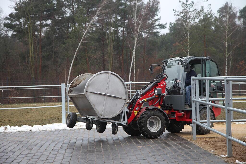 IMG_4351.JPG Weidemann Hoftrac 1280 im Einsatz