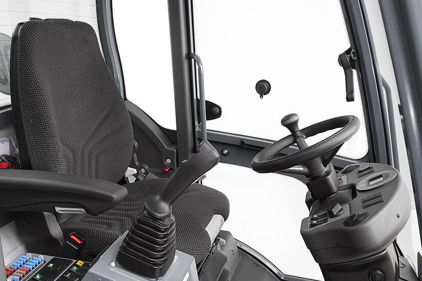 Weidemann wheel loader, telescopic wheel loader 20er-50er, Driver's seat with joystick Console with suspension