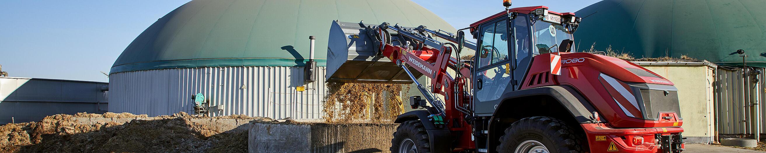 Cargadora sobre ruedas 9080 de Weidemann en acción