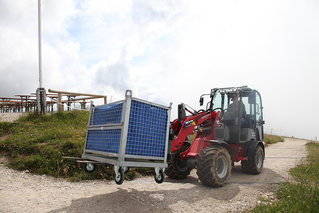 IMG_0385.JPG Weidemann Hoftrac 1880 im Einsatz