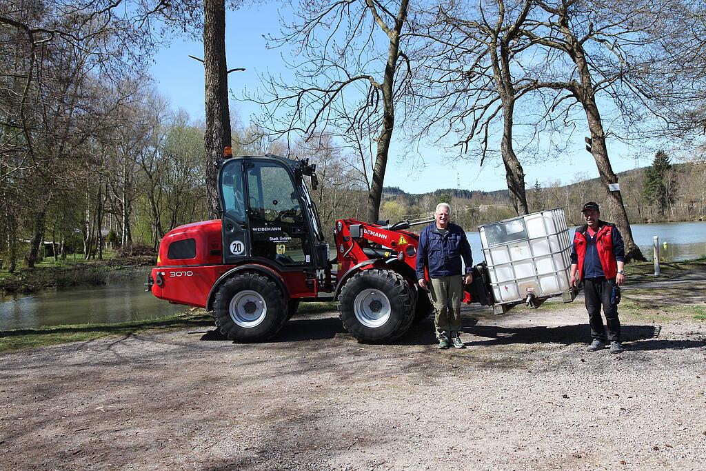 20150421_Bauhof_Gehren_2__109_.JPG Weidemann Radlader 3070 CX80 im Einsatz