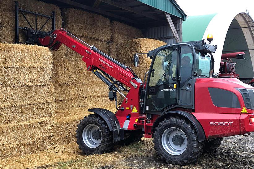 Weidemann telescopic wheel loader 5080T in action