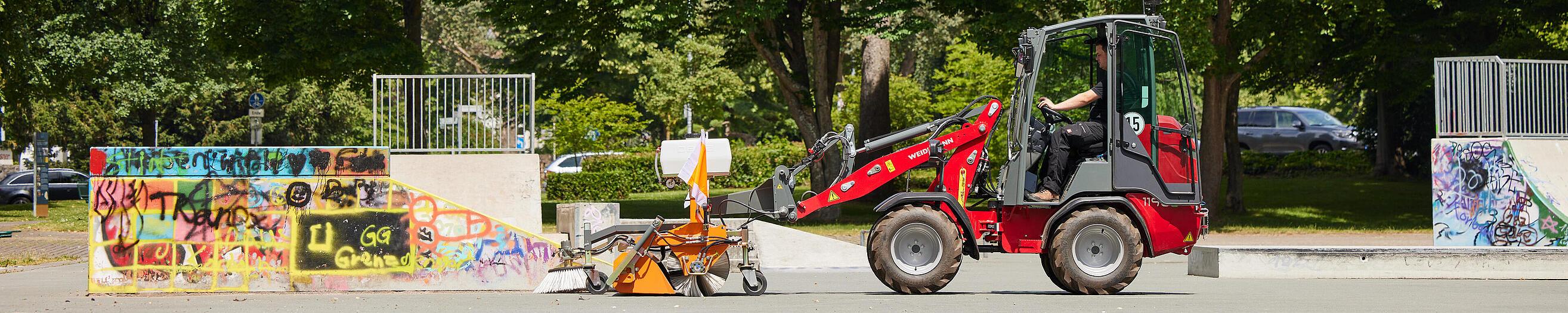 Weidemann Hoftrac 1190e in use