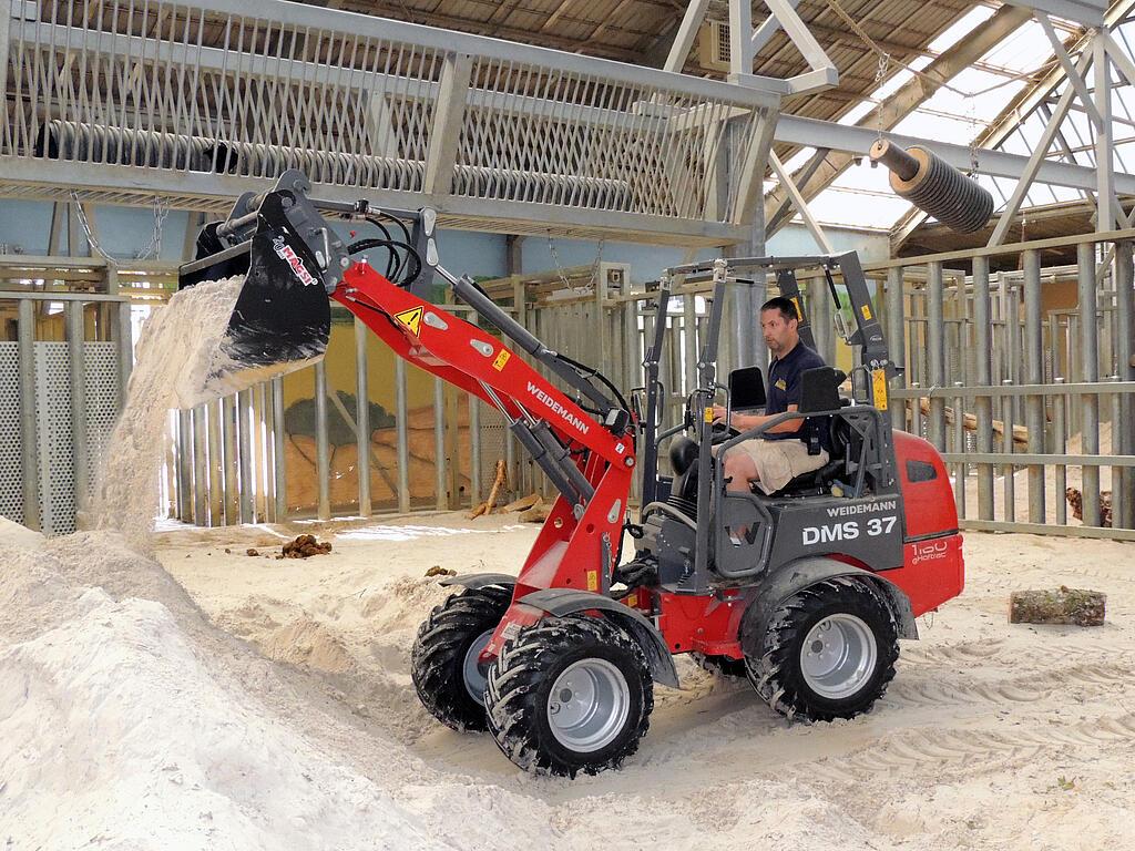 Weidemann 1160 eHoftrac în acțiune